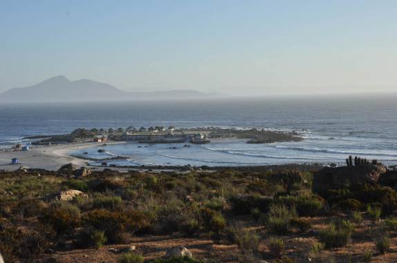A pequen a pacata praia de Totoralillo, na região de La Serena, no Chile